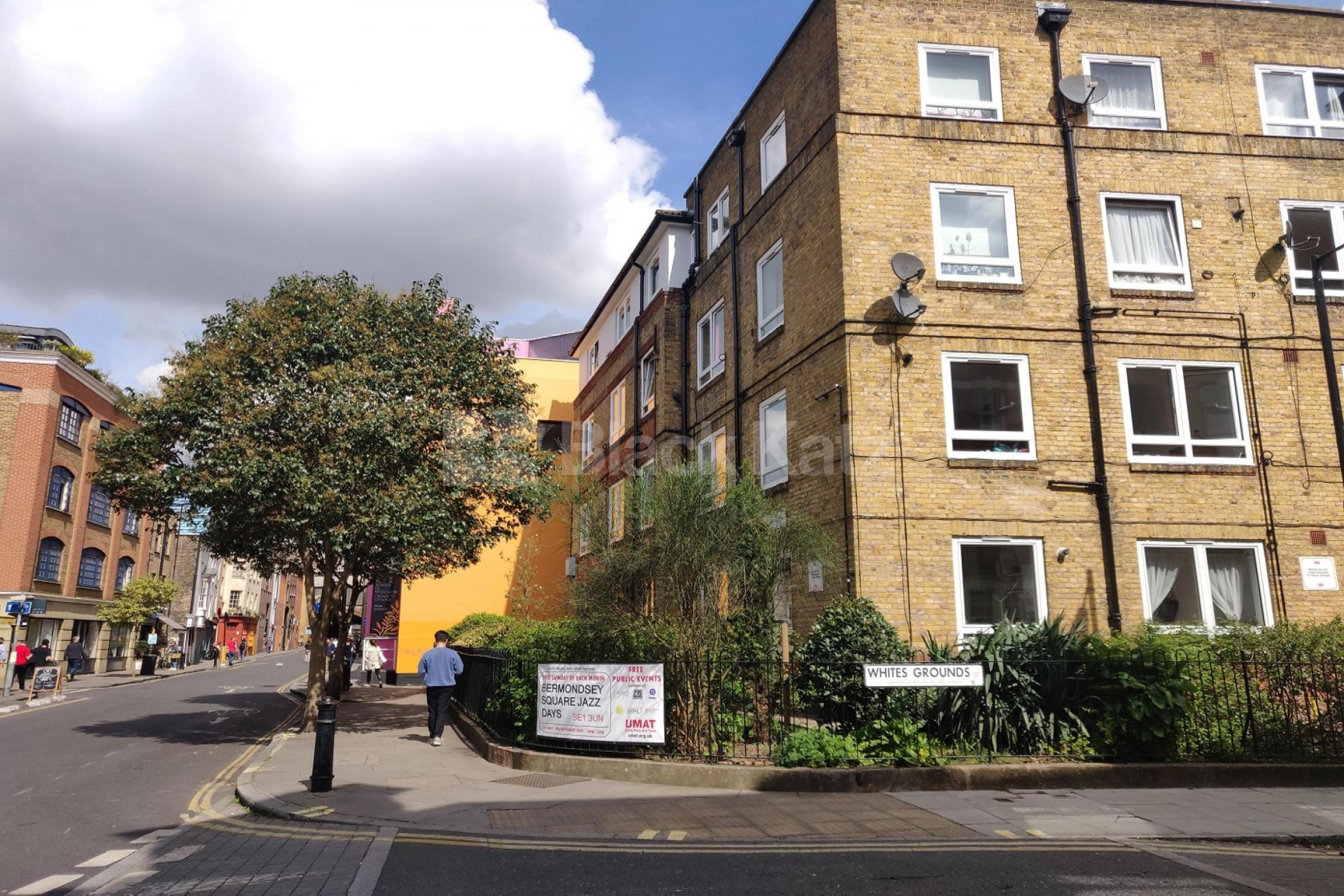 Located moments from London Bridge, Borough and The River Thames Whites Grounds, London Bridge SE1